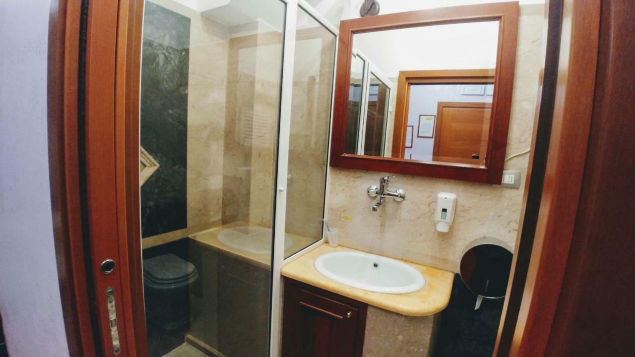 Affittacamere Stranamore フラスカティ エクステリア 写真